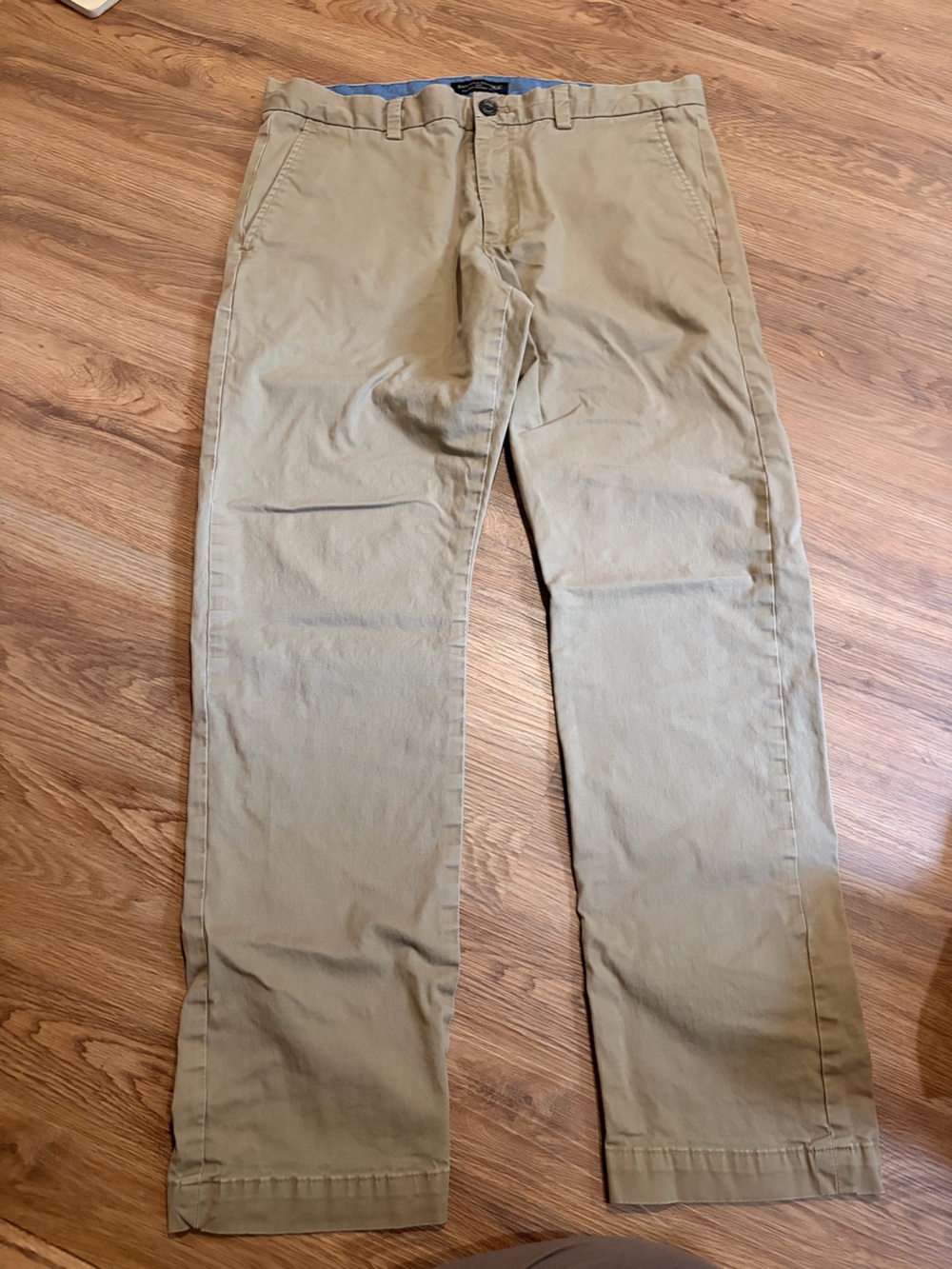 Banana Republic Khaki Chino Pants - Classic Straight Fit